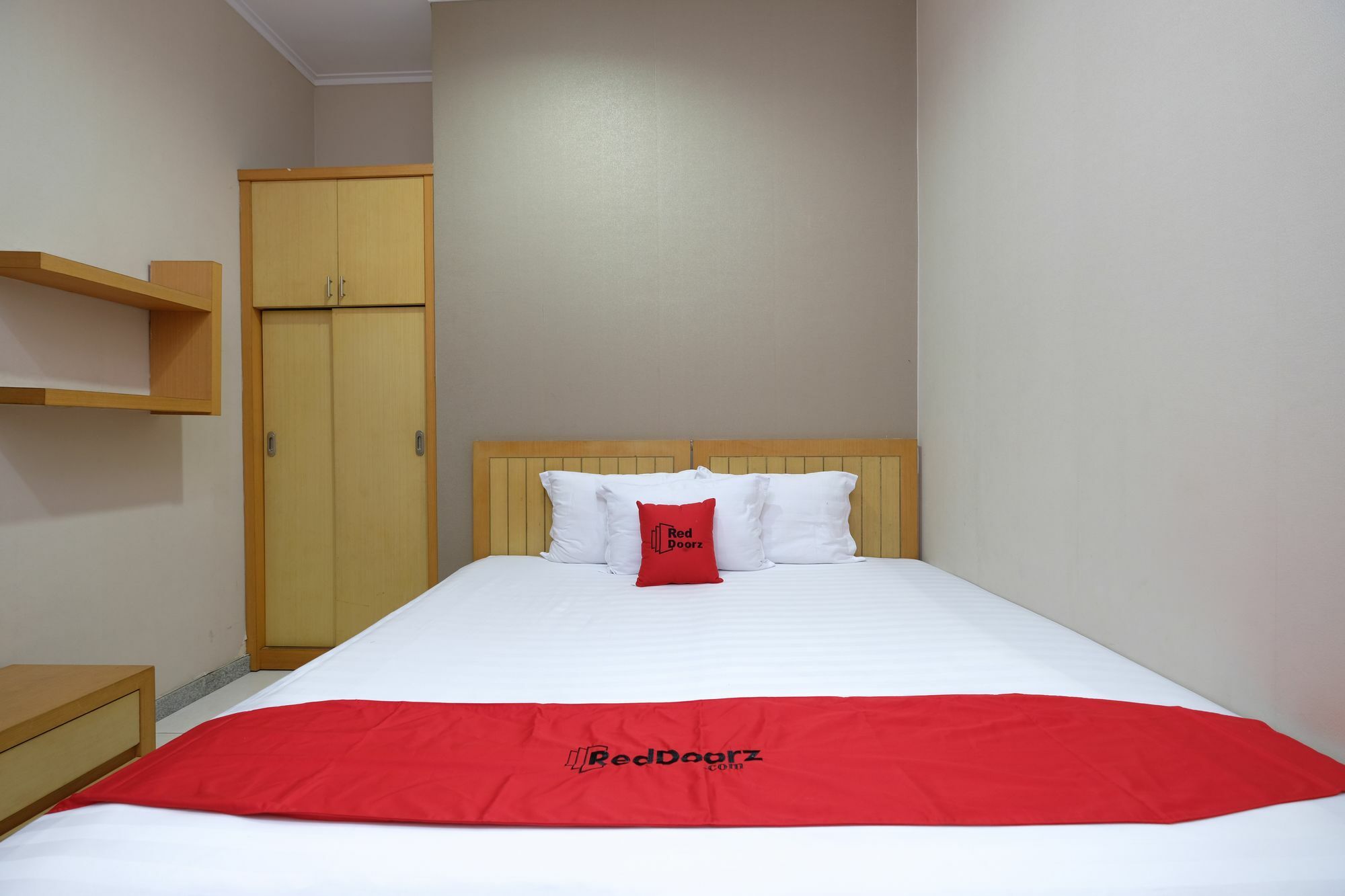 Reddoorz Plus Near Simpang Lima Semarang Exterior photo