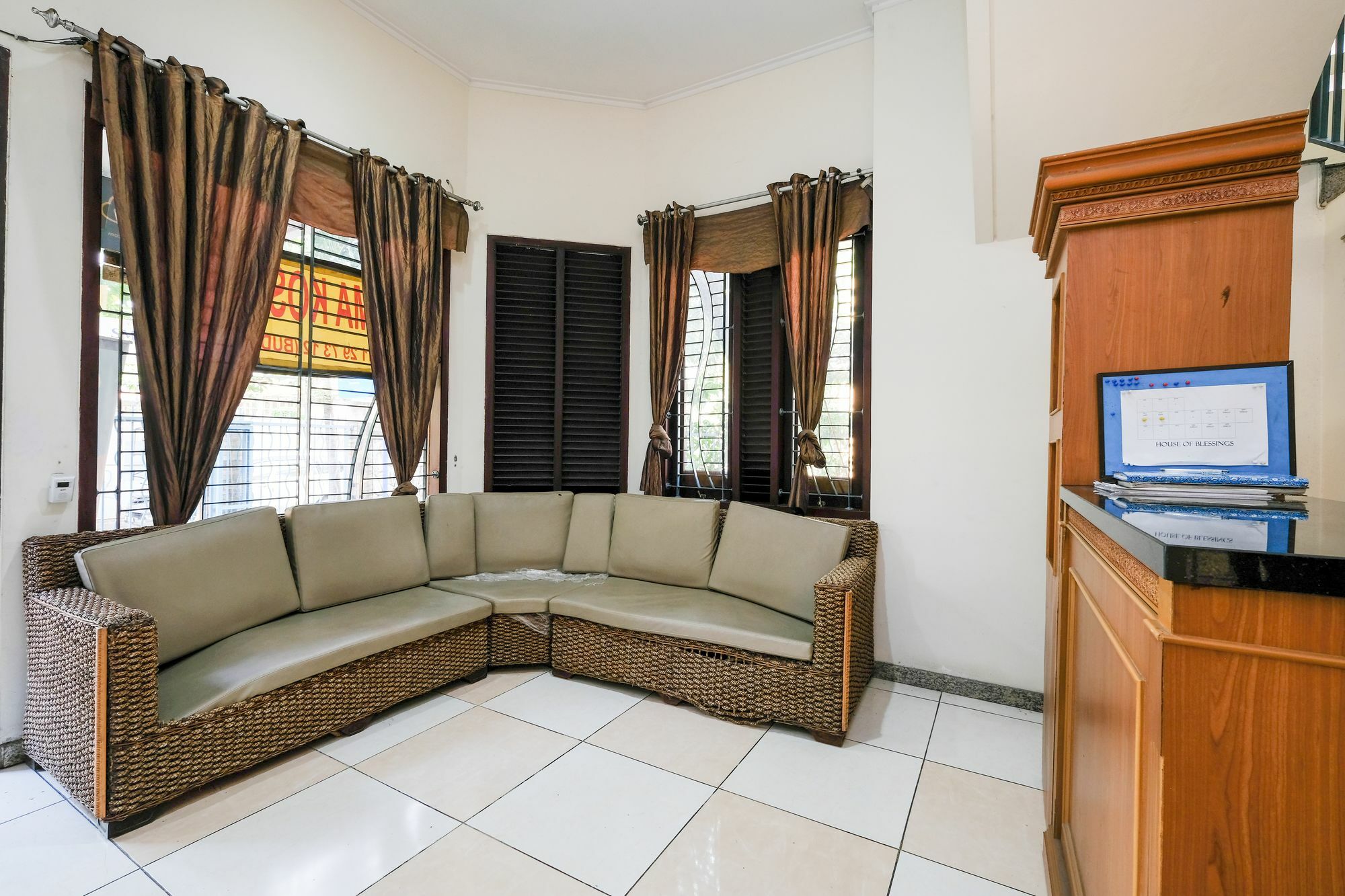 Reddoorz Plus Near Simpang Lima Semarang Exterior photo